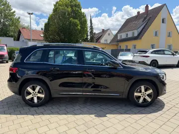 MERCEDES-BENZ GLB 200d MBUX Navi Rcam Distr 7.Sitz 8…