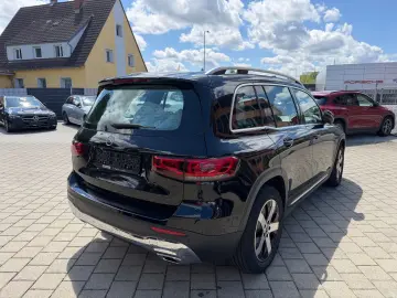 MERCEDES-BENZ GLB 200d MBUX Navi Rcam Distr 7.Sitz 8…