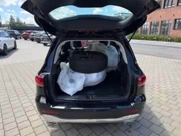 MERCEDES-BENZ GLB 200d MBUX Navi Rcam Distr 7.Sitz 8…