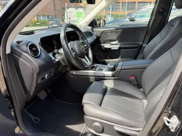 MERCEDES-BENZ GLB 200d MBUX Navi Rcam Distr 7.Sitz 8…