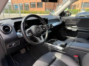 MERCEDES-BENZ GLB 200d MBUX Navi Rcam Distr 7.Sitz 8…