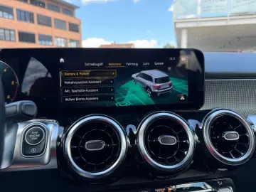MERCEDES-BENZ GLB 200d MBUX Navi Rcam Distr 7.Sitz 8…