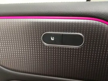 MERCEDES-BENZ MB GLB 200 d 4M Progressive 7-Sitze Navi LED
