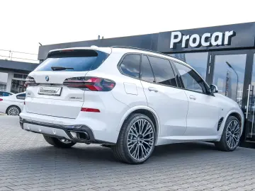 BMW X5 xDrive30d M Sport HUD PANO ACC AHK 360 KAM