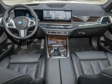 BMW X5 xDrive30d M Sport HUD PANO ACC AHK 360 KAM