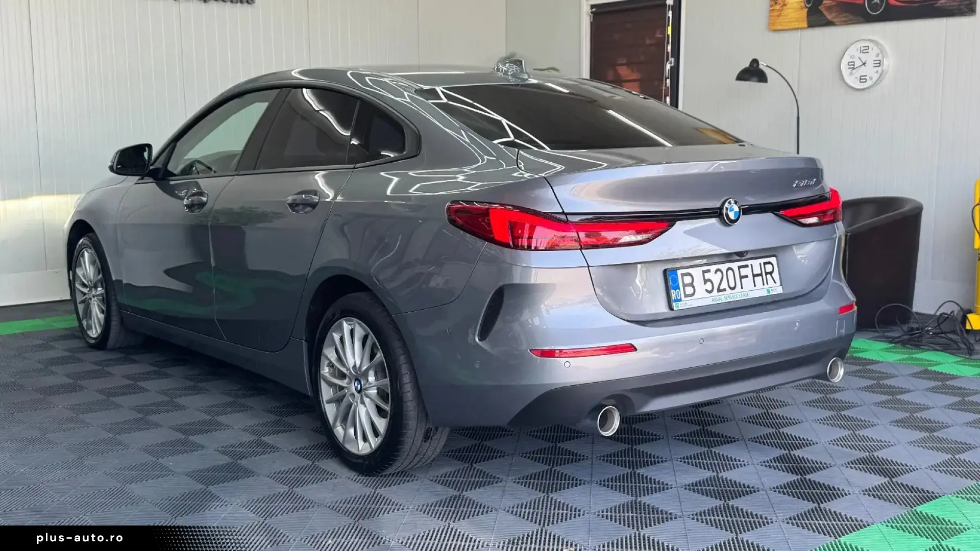 BMW Seria 2  218d Advantage