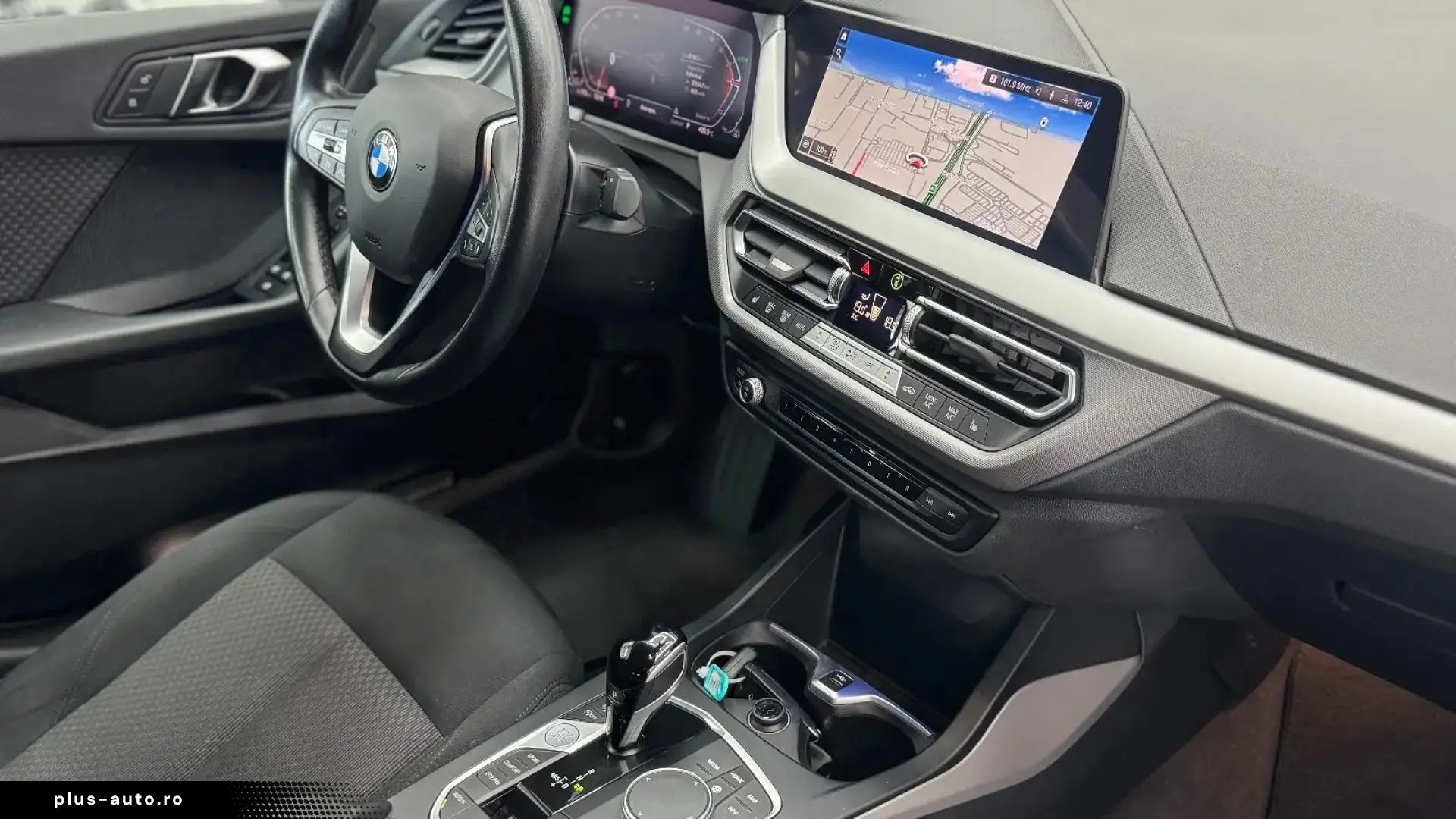 BMW Seria 2  218d Advantage