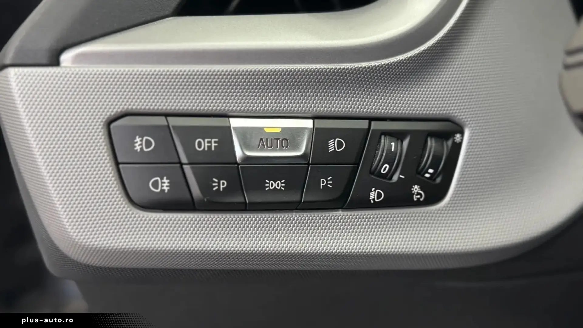 BMW Seria 2  218d Advantage
