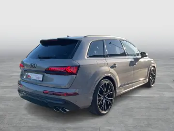 Audi SQ7 TFSI quattro Competition Plus 7SITZ STANDHEI
