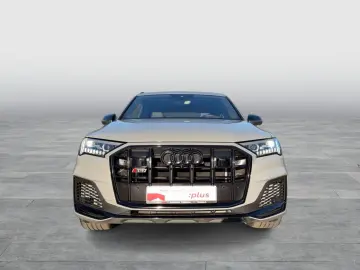 Audi SQ7 TFSI quattro Competition Plus 7SITZ STANDHEI