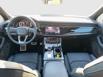 Audi SQ7 TFSI quattro Competition Plus 7SITZ STANDHEI