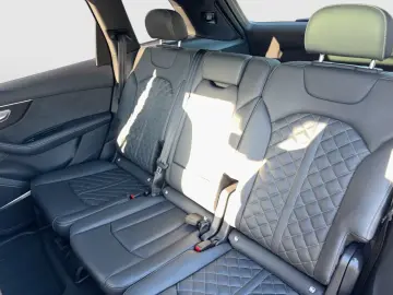 Audi SQ7 TFSI quattro Competition Plus 7SITZ STANDHEI