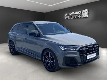 Audi SQ7 competition plus 7Sitz Pano Matrix ACC 22