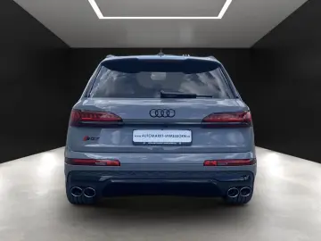 Audi SQ7 competition plus 7Sitz Pano Matrix ACC 22