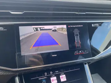 Audi SQ7 competition plus 7Sitz Pano Matrix ACC 22