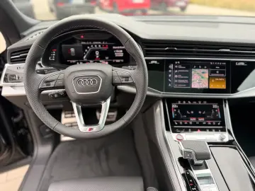 Audi SQ8 TFSI  AHK STANDHEIZUNG B&O SOFT CLOSE PANO