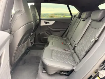 Audi SQ8 TFSI  AHK STANDHEIZUNG B&O SOFT CLOSE PANO