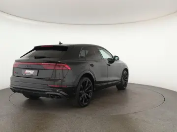 Audi SQ8 TFSI Facelift Leder Matrix Pano BangO ACC 23