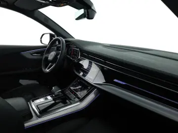Audi SQ8 TFSI Facelift Leder Matrix Pano BangO ACC 23