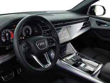Audi SQ8 TFSI Facelift Leder Matrix Pano BangO ACC 23