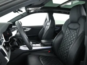 Audi SQ8 TFSI Facelift Leder Matrix Pano BangO ACC 23