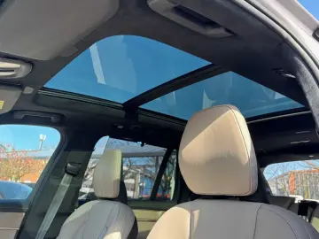 Volvo T8 Twin Engine AWD Ultra Dark