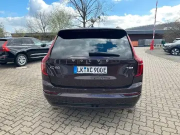 Volvo XC90 T8 Plus Dark Recharge Plug-In Hybrid AWD