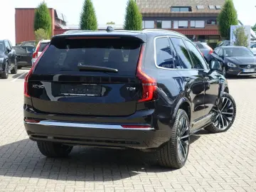 Volvo XC90 Plus Bright T8 AWD Plug-in Pano B&W HuD AHK