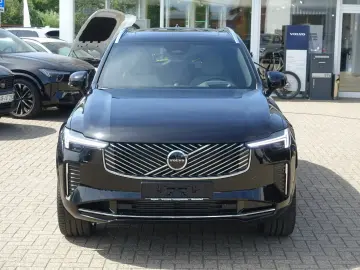 Volvo XC90 Plus Bright T8 AWD Plug-in Pano B&W HuD AHK