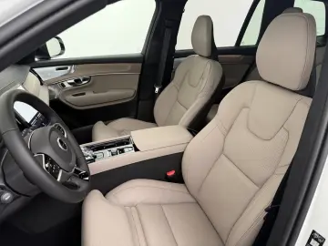 Volvo XC90 T8 Ultra Dark Recharge Plug-In Hybrid AWD