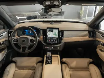 Volvo XC 90 XC90 Ultra Bright Recharge Plug-In Hybrid