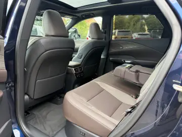 Lexus RX450h E-Four Luxury.360 Kamera.AWD.P.Dach.ACC