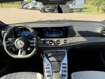 MERCEDES-BENZ AMG GT 43 4M