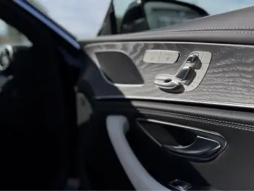 MERCEDES-BENZ AMG GT 43 4M