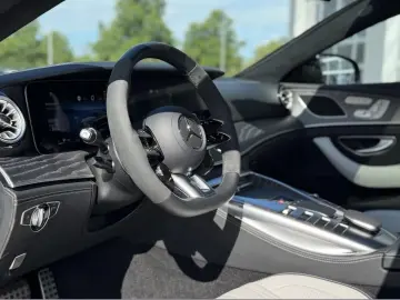 MERCEDES-BENZ AMG GT 43 4M