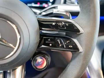 MERCEDES-BENZ AMG GT 63 PRO 4M