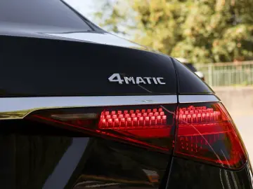 MERCEDES-BENZ S 450 d 4M AMG-Sport