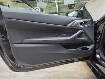 BMW M4 xDrive Comp. Ultimate Carbon
