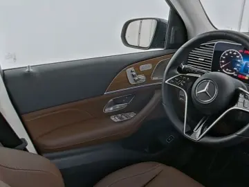 MERCEDES-BENZ GLE 350 de 4M Distro Pano Burm Memo 36…