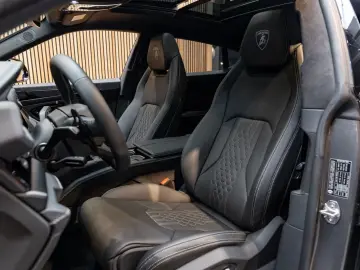 Lamborghini Urus SE Massage HUD B&O Advanced Full Matte PPF