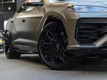 Lamborghini Urus SE Massage HUD B&O Advanced Full Matte PPF
