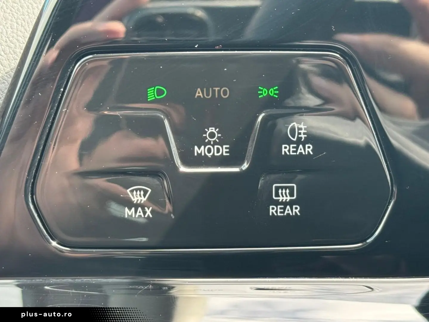 VOLKSWAGEN Golf 2023 — imagine 8