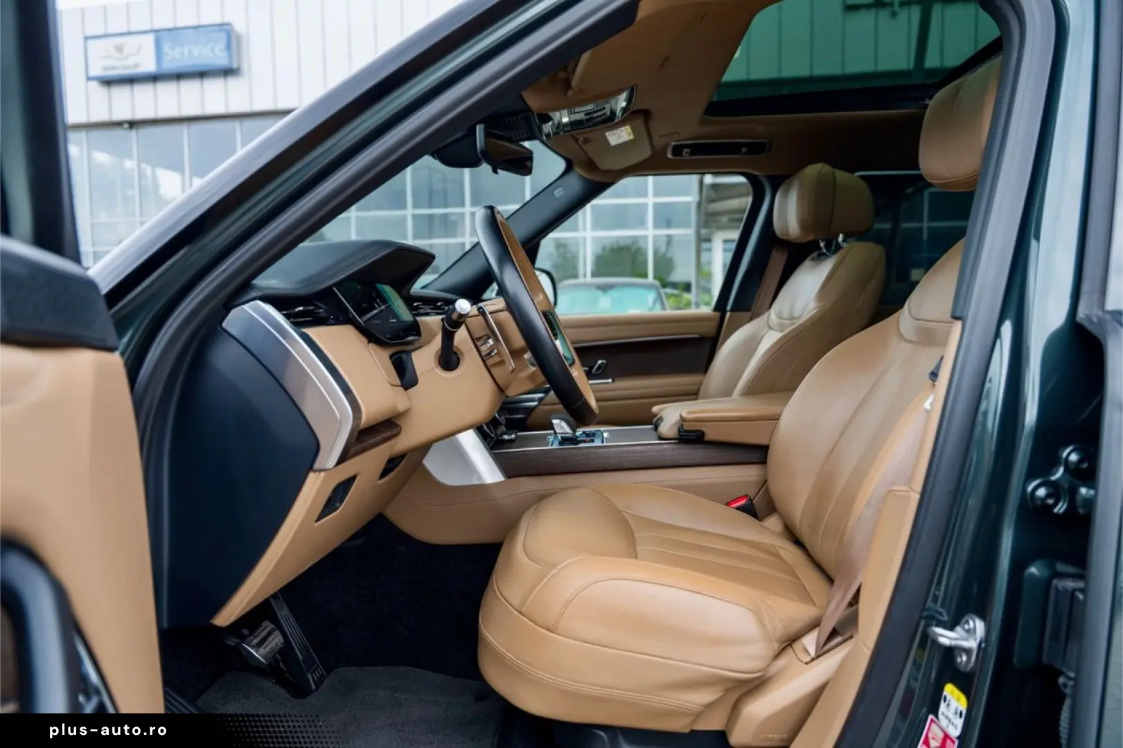 Land-Rover Range-Rover