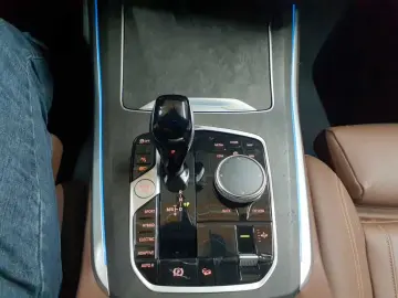 BMW X5 xDrive45e xLine Navi AHK Leder