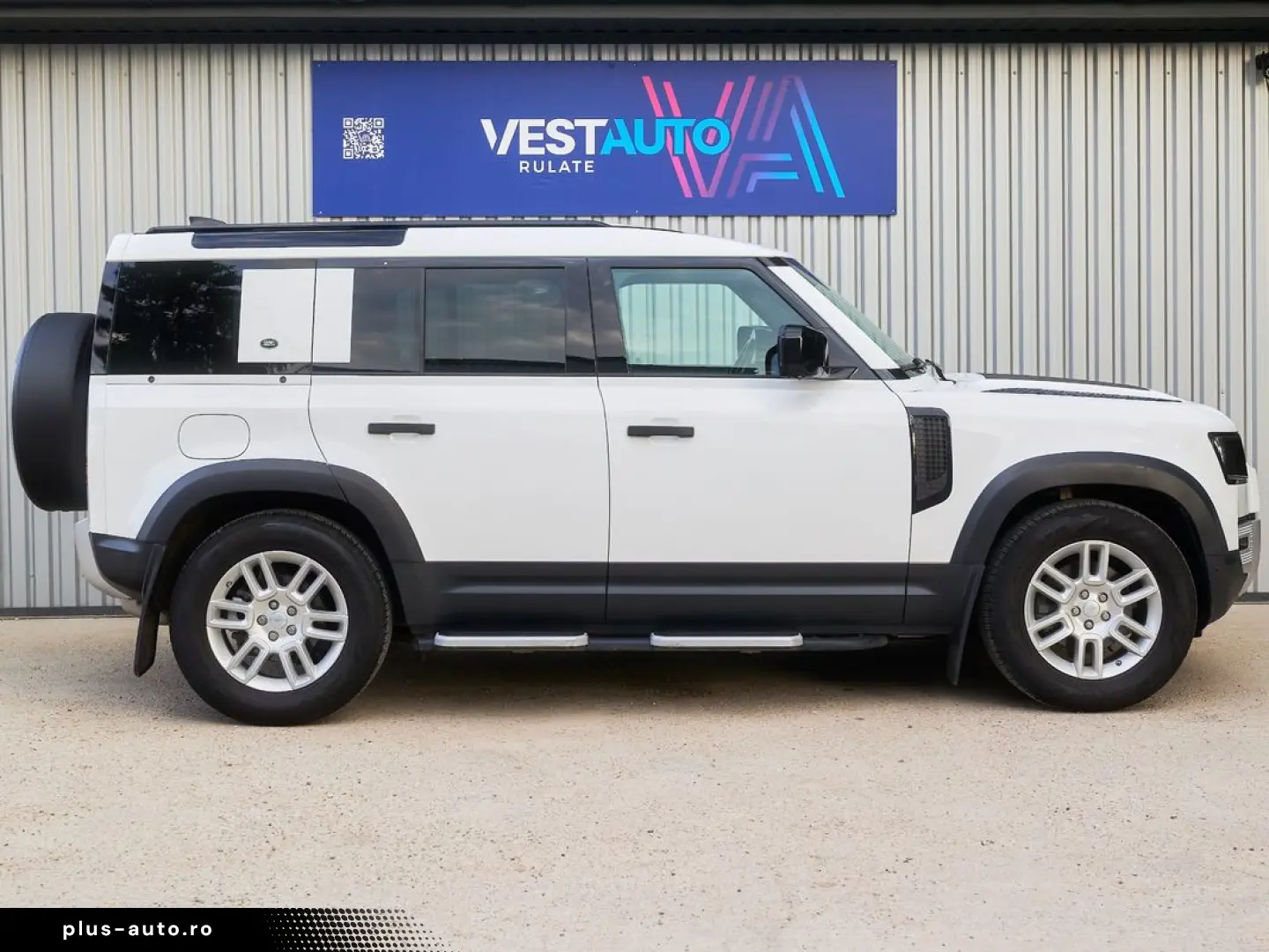Land-Rover Defender