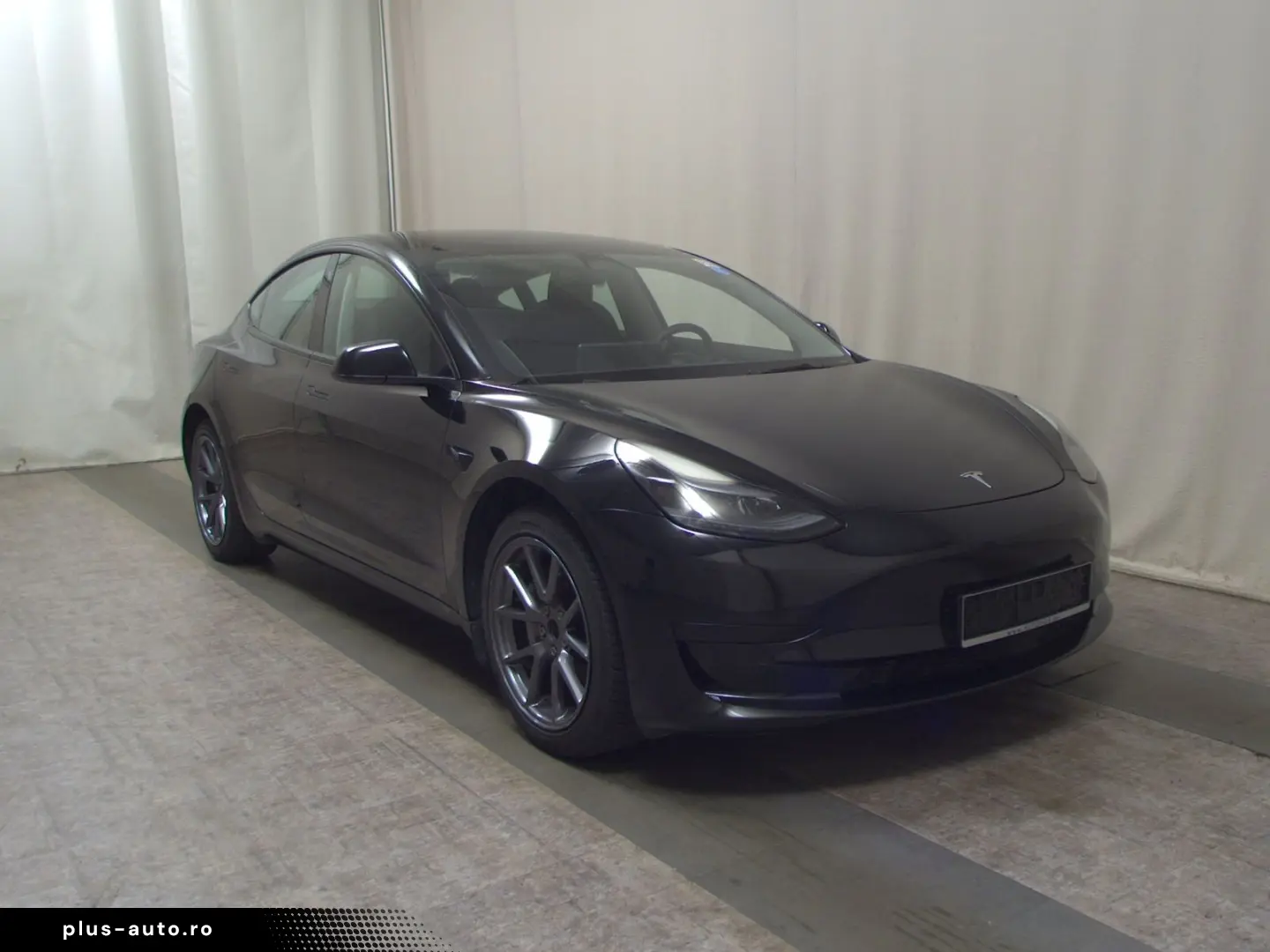 TESLA Model 3 2023 — imagine 2