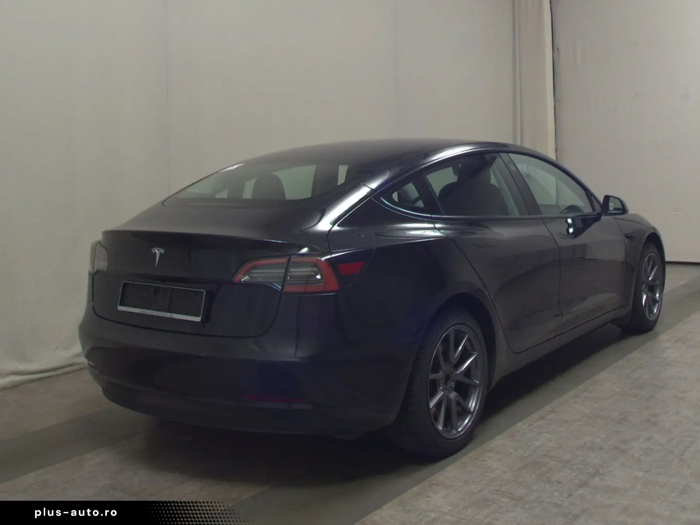 TESLA Model 3 2023 — imagine 3