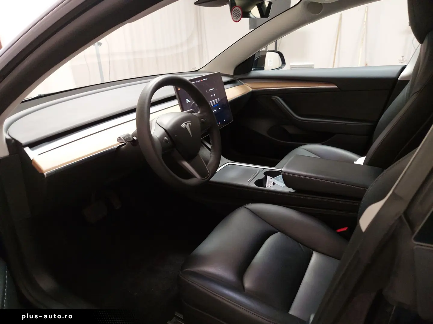 TESLA Model 3 2023 — imagine 6