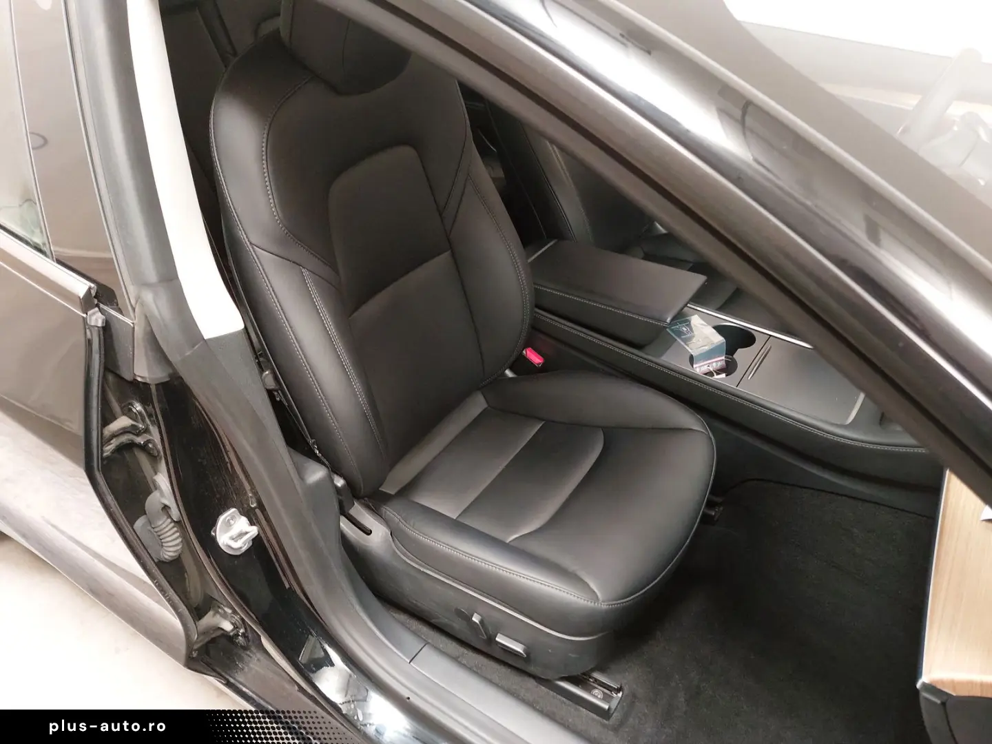 TESLA Model 3 2023 — imagine 10