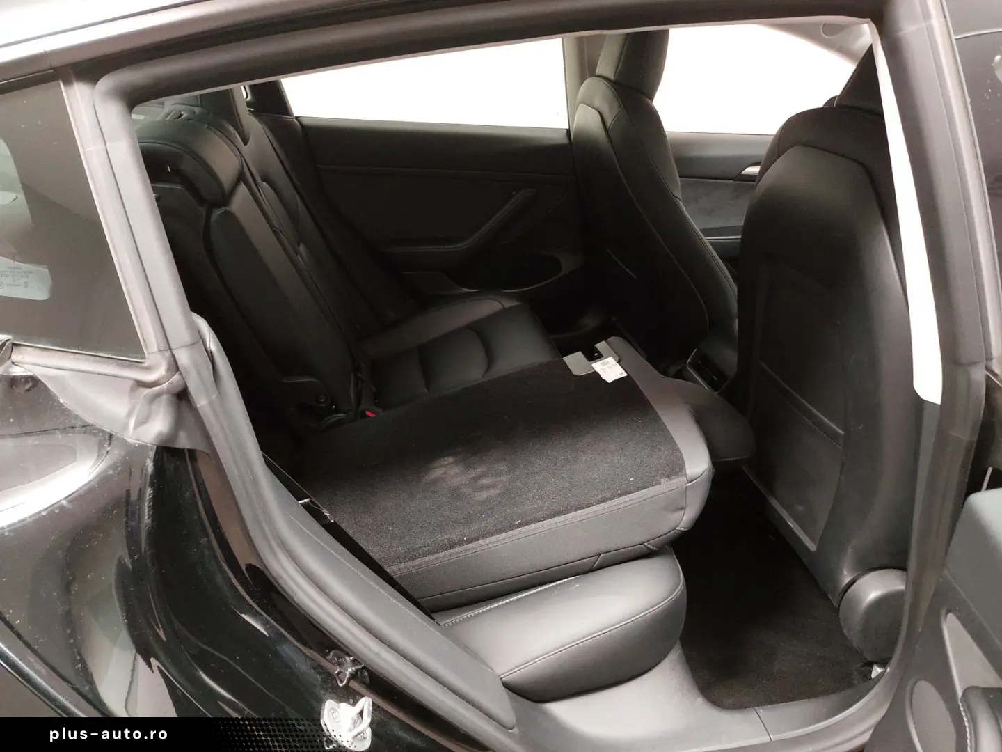 TESLA Model 3 2023 — imagine 12